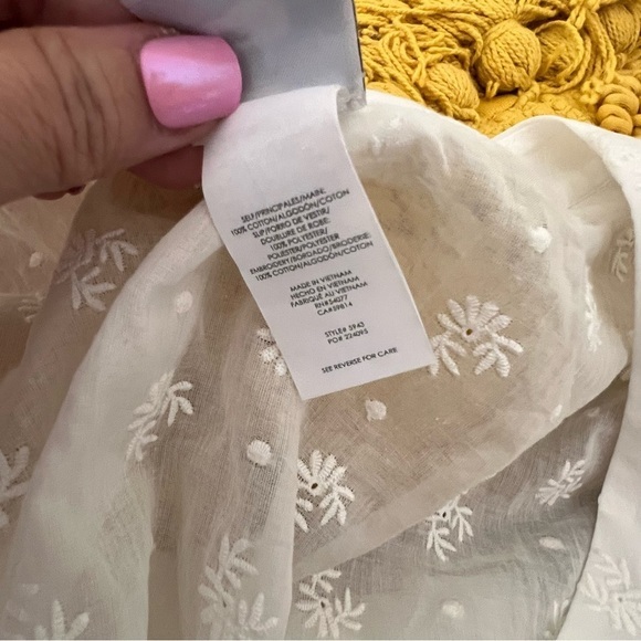 CAbi 5943 Midsummer White Floral Eyelet Embroidered Dress‎ Topper Coverup SIZE 8 - Picture 8 of 13